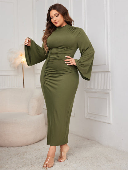 Einfarbiges gerafftes Bodycon-Kleid mit Schlitz