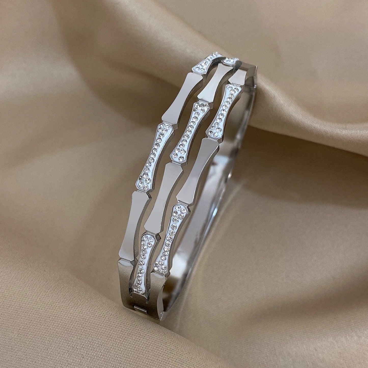 Luxuriöses Manschettenarmband aus Edelstahl | | 4er Set